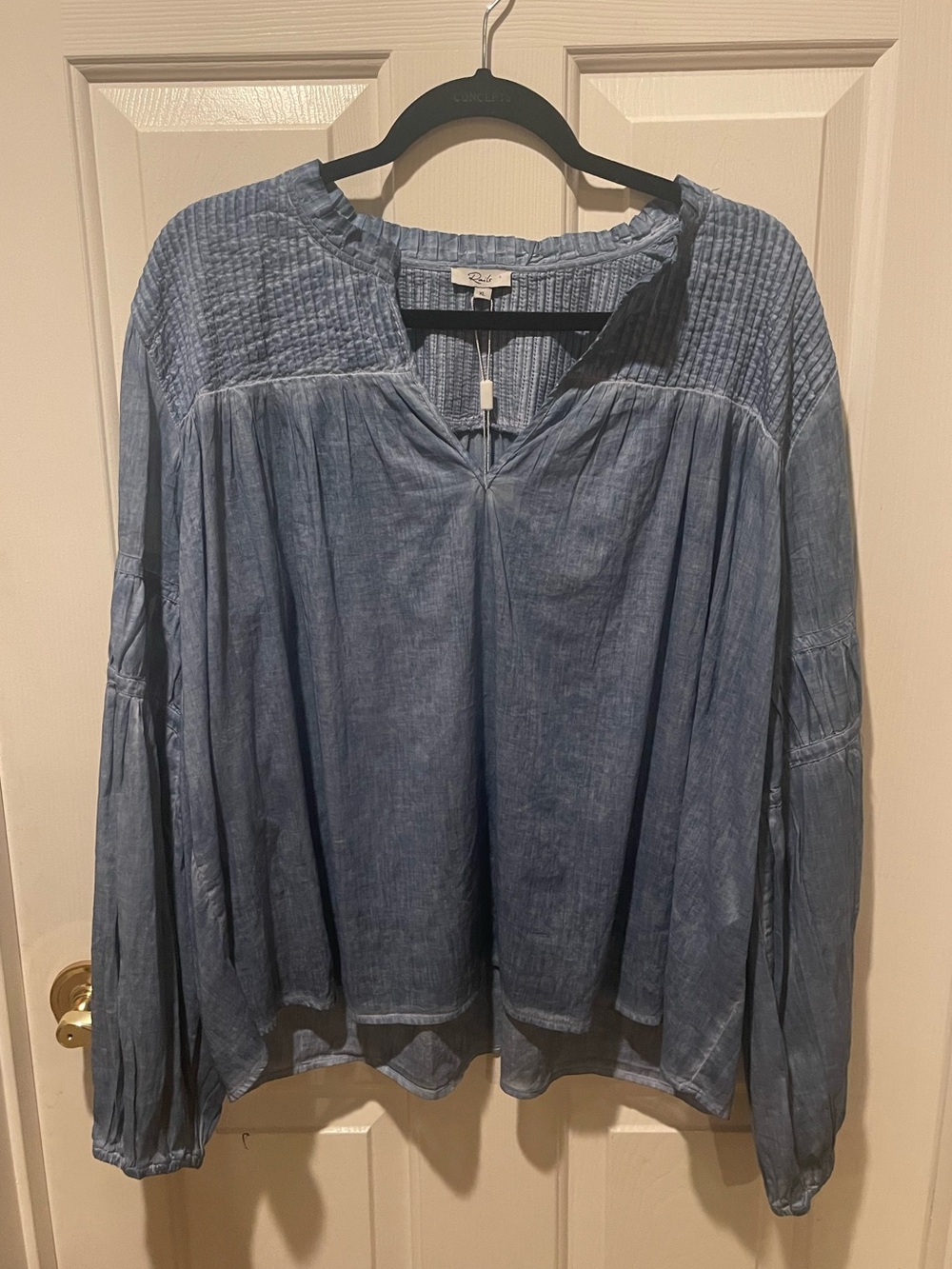Rails Marli Top Faded Blue Chambray Pintuck Boho Blouse Long Sleeve